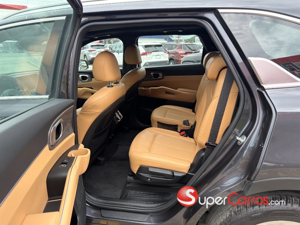 2021 Kia Sorento — foto 7 / 10
