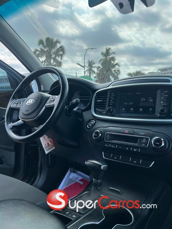 2020 Kia Sorento — foto 4 / 8