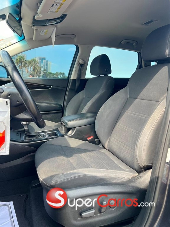 2020 Kia Sorento — foto 7 / 8