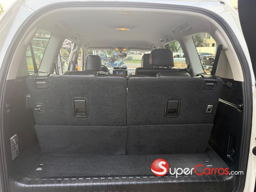 2020 Toyota Land Cruiser Prado TXL — foto 9 / 11