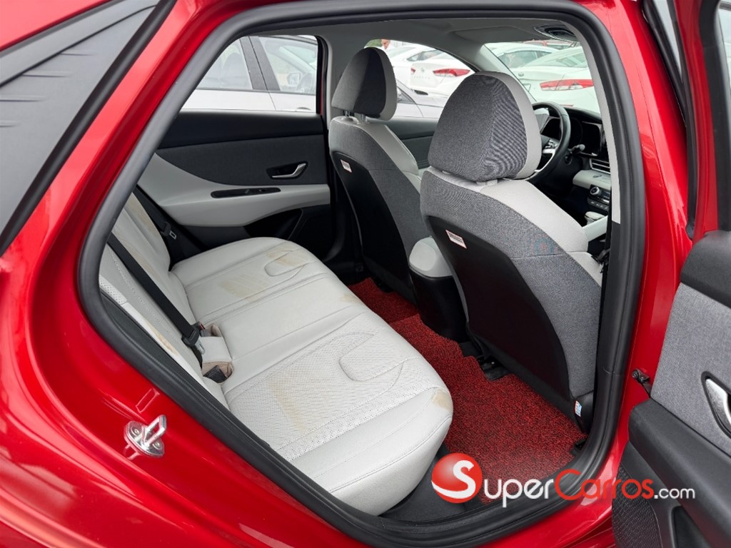 2021 Hyundai Avante — foto 7 / 10