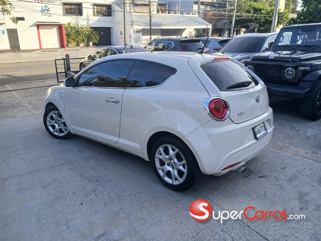 2013 Alfa Romeo Mito — foto 6 / 9