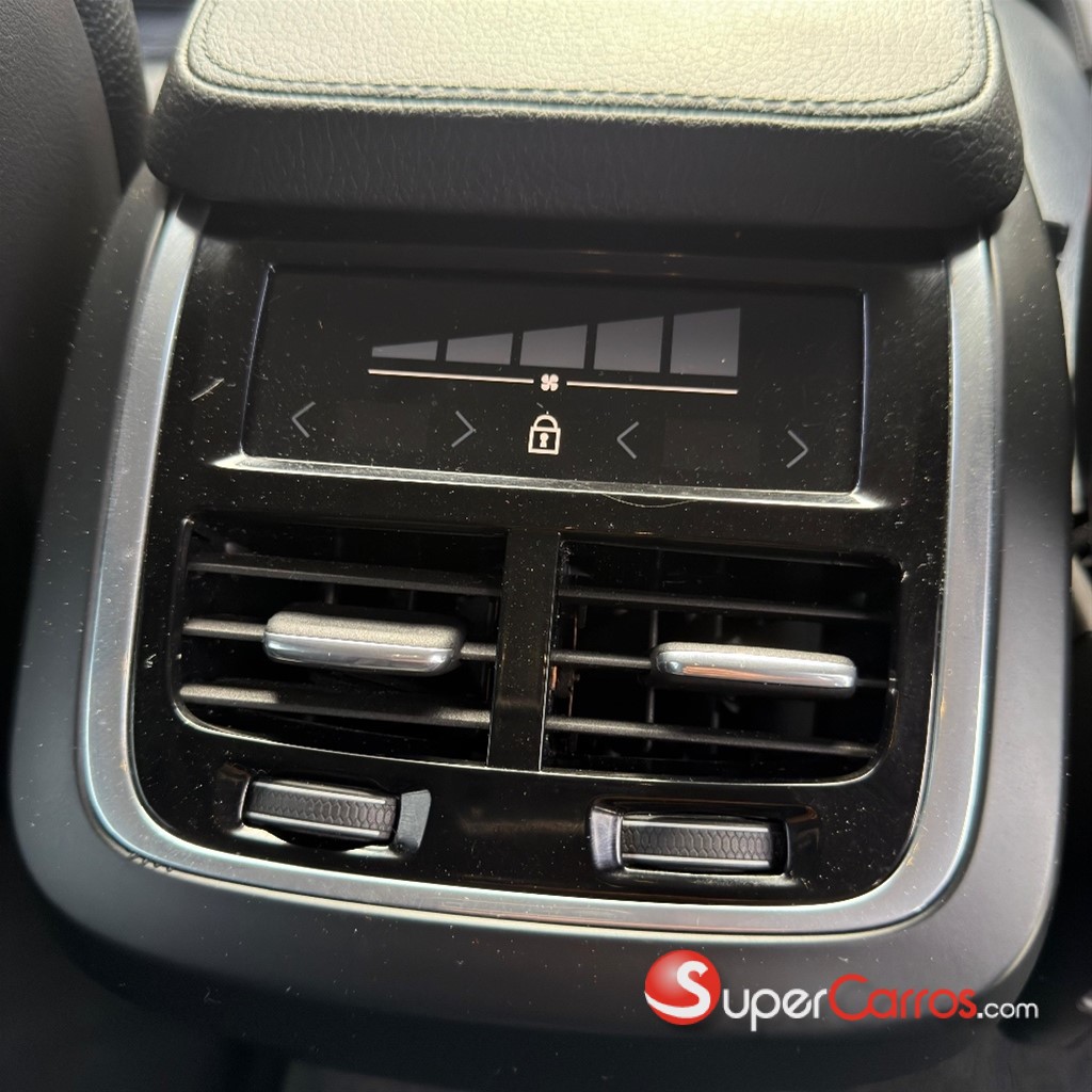 2021 Volvo XC90 Momentum D5 — foto 8 / 10