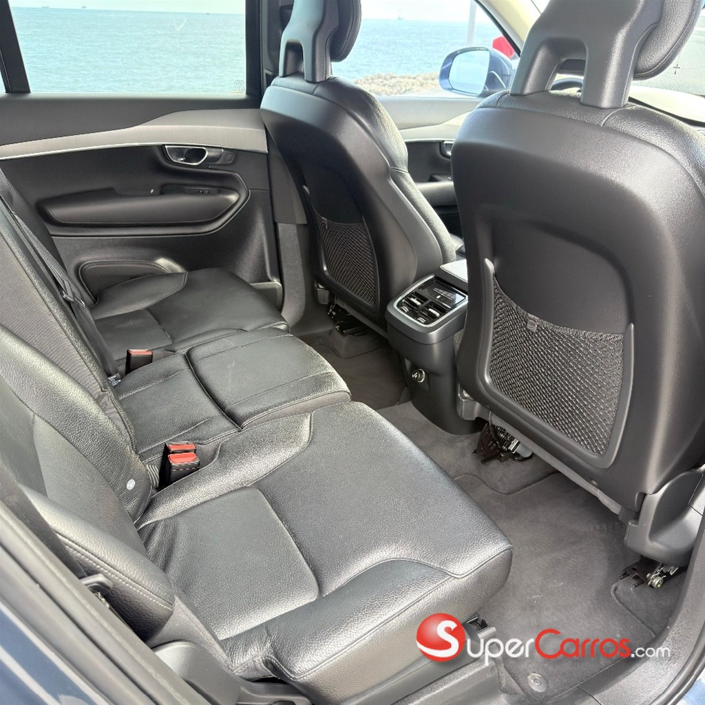 2021 Volvo XC90 Momentum D5 — foto 10 / 10