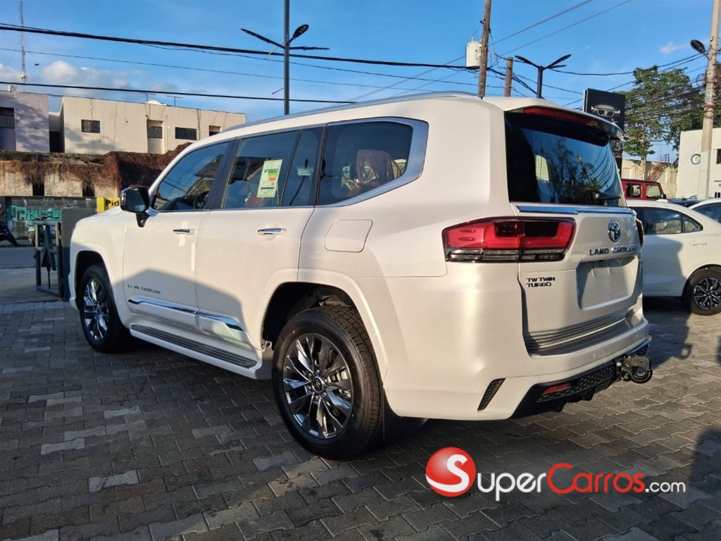 2026 Toyota Land Cruiser 70 ANIVERSARIO — foto 4 / 11
