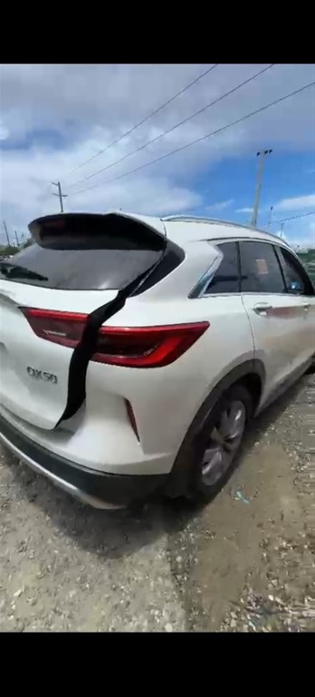 2020 Infiniti QX-50 Essential — foto 2 / 12