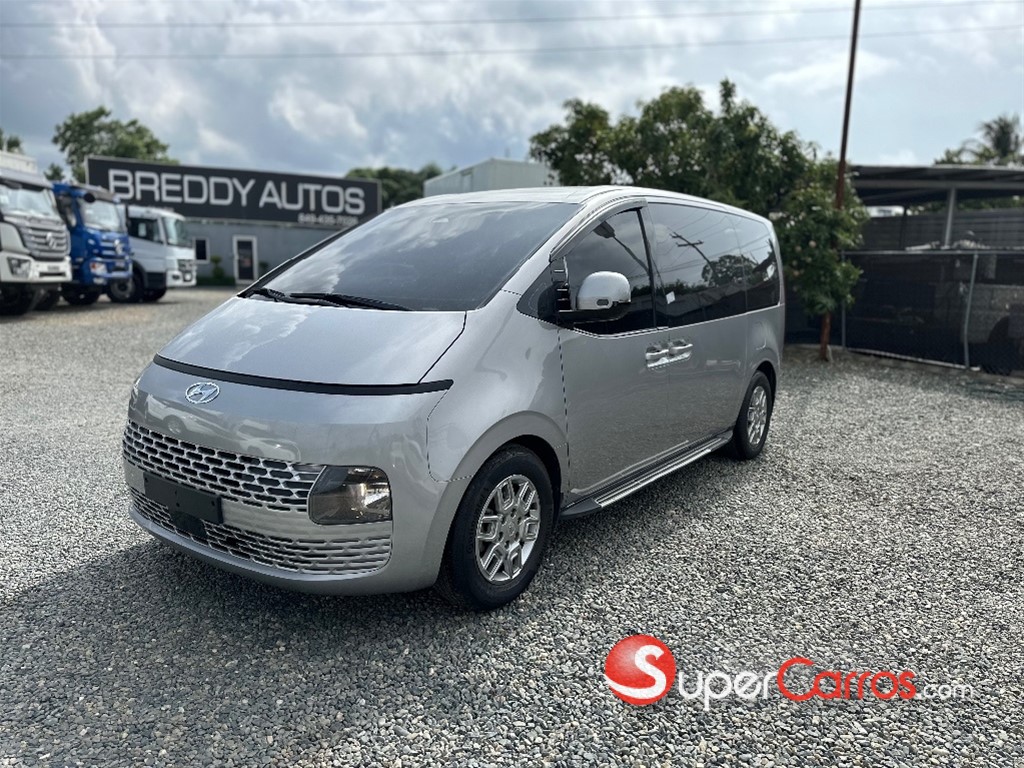 2022 Hyundai Staria