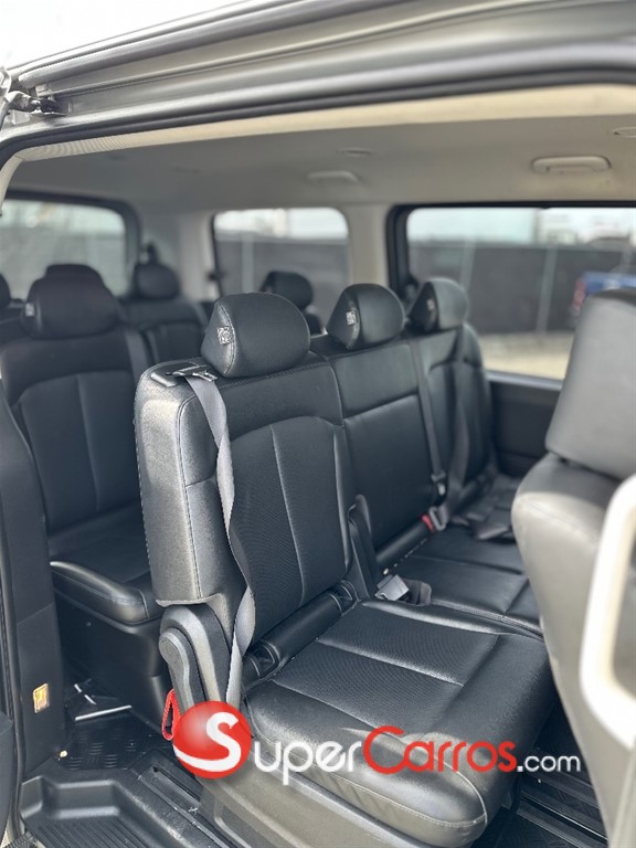 2022 Hyundai Staria — foto 6 / 12