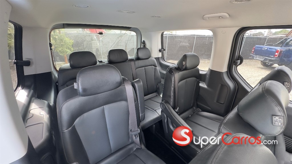 2022 Hyundai Staria — foto 7 / 12
