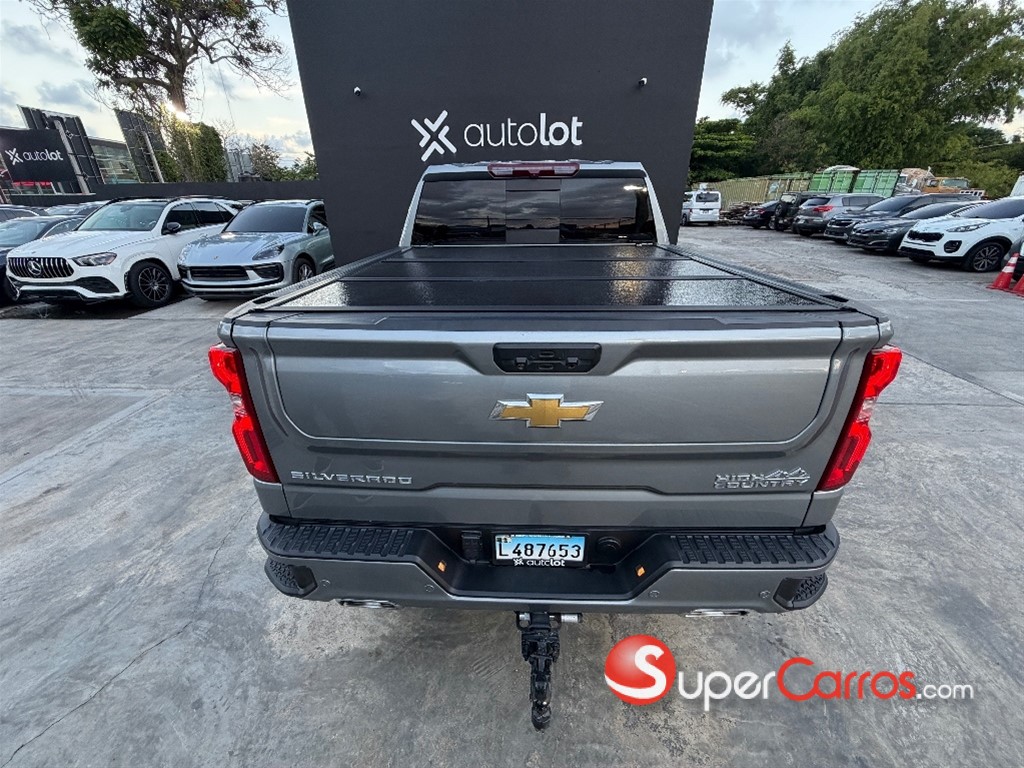 2023 Chevrolet Silverado High Country — foto 3 / 12