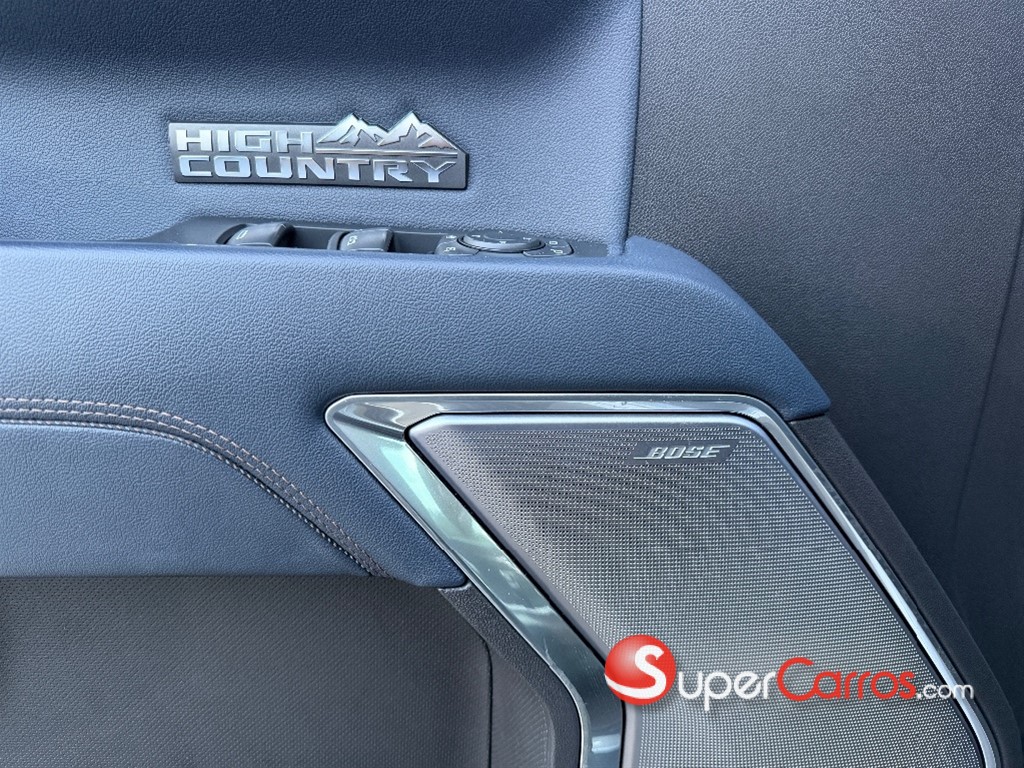 2023 Chevrolet Silverado High Country — foto 10 / 12