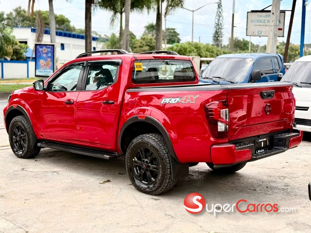 2021 Nissan Navara PRO X4 — foto 4 / 7