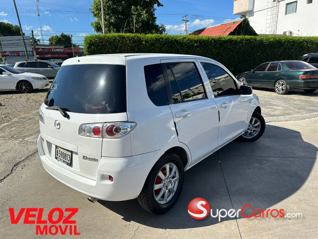 2006 Mazda Demio — foto 4 / 8