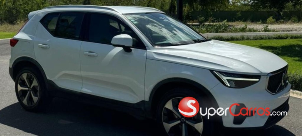 2024 Volvo XC40 Ultimate B4 — foto 3 / 12