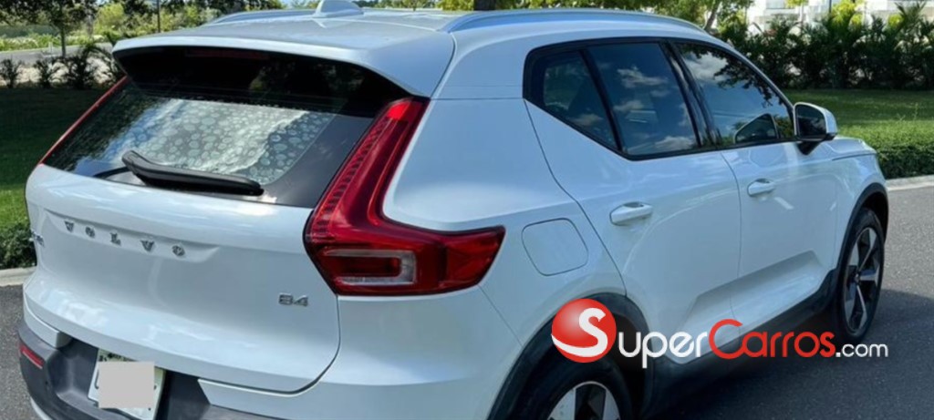 2024 Volvo XC40 Ultimate B4 — foto 7 / 12