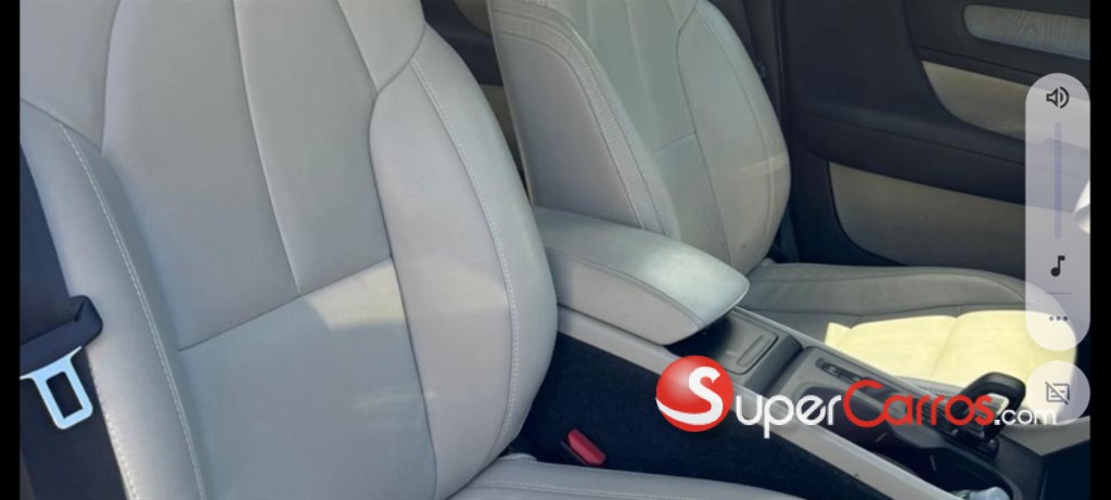 2024 Volvo XC40 Ultimate B4 — foto 9 / 12