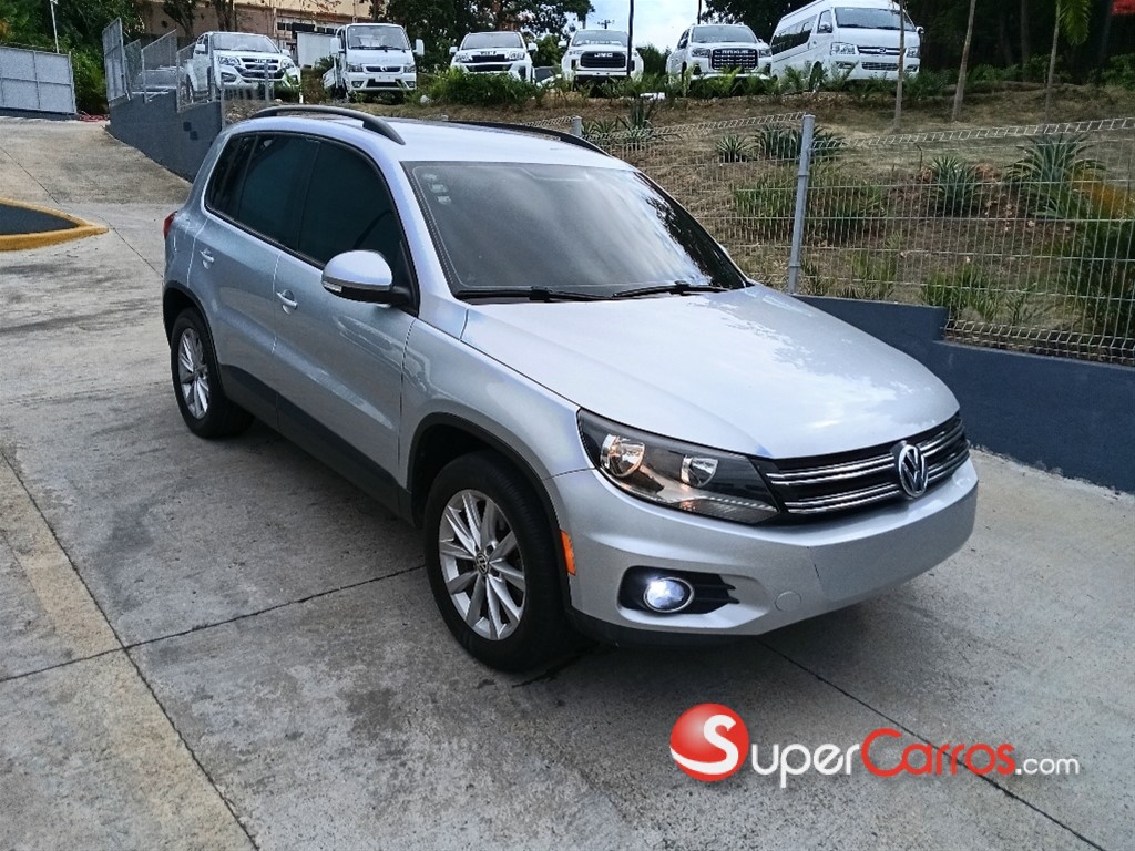 2017 Volkswagen Tiguan TSI — foto 2 / 12