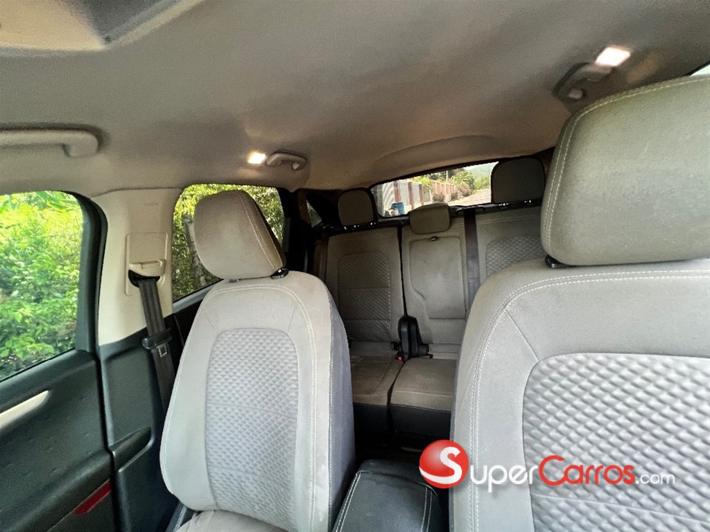 2020 Ford Escape — foto 6 / 10