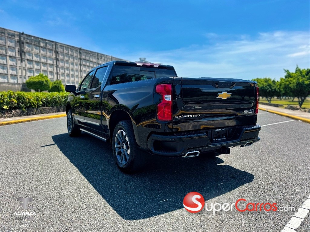 2025 Chevrolet Silverado High Country Duramax — foto 6 / 12