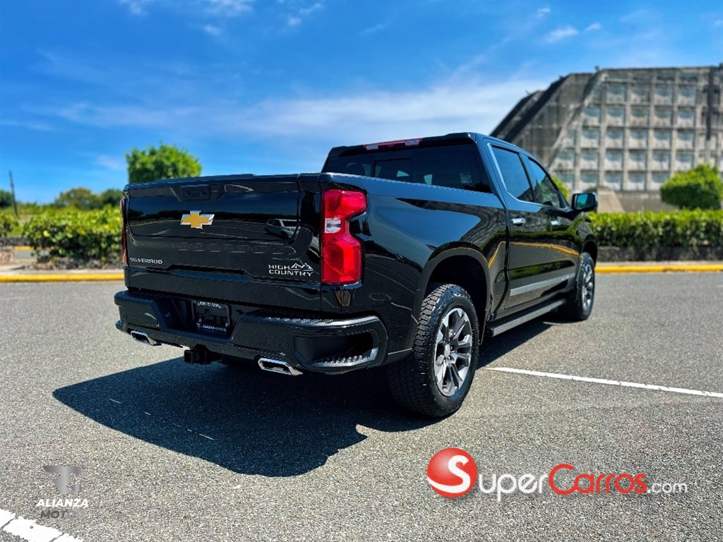 2025 Chevrolet Silverado High Country Duramax — foto 7 / 12