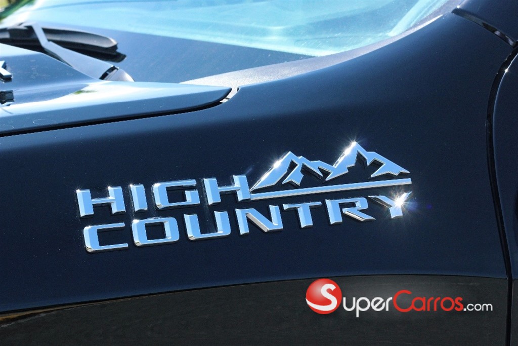 2025 Chevrolet Silverado High Country Duramax — foto 9 / 12