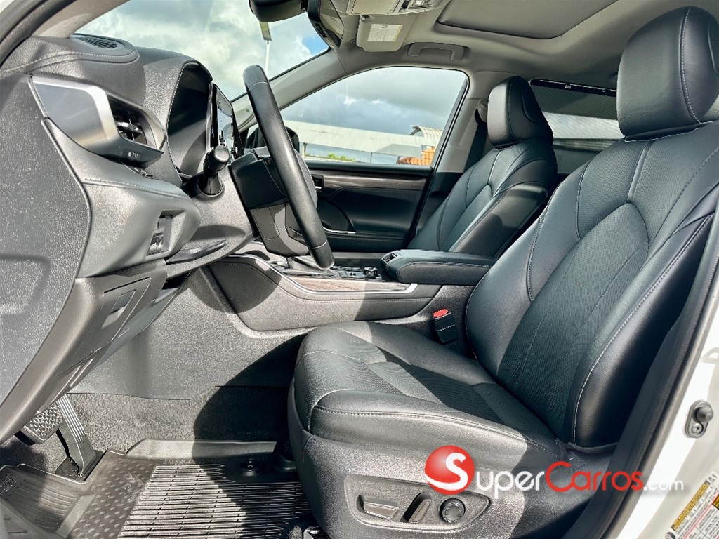 2021 Toyota Highlander Limited — foto 7 / 12