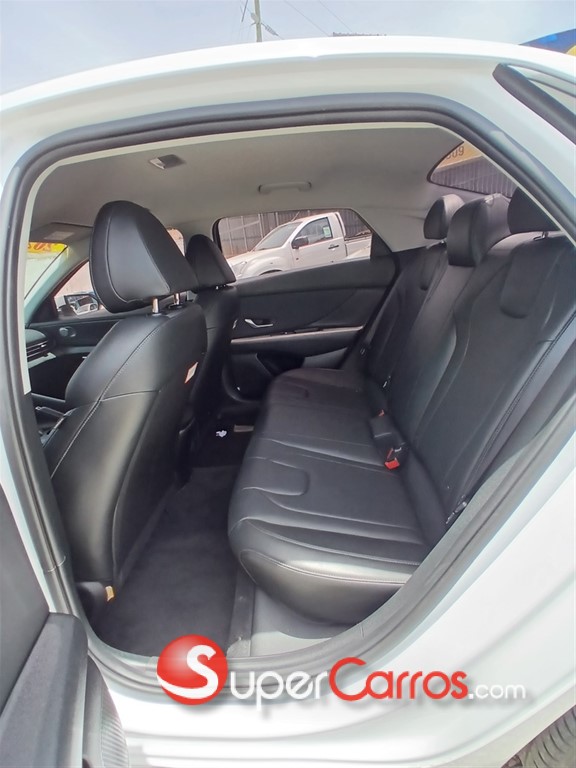 2021 Hyundai Avante — foto 7 / 9
