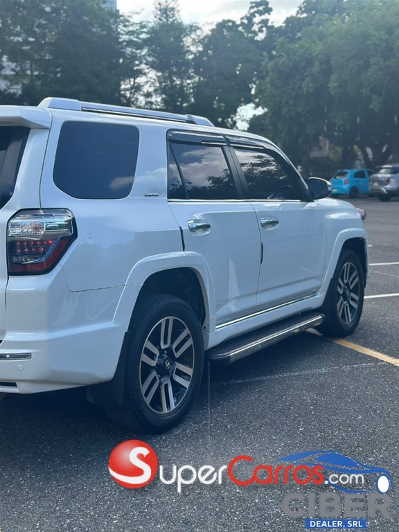 2018 Toyota 4 Runner Limited — foto 5 / 9