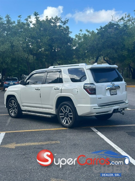 2018 Toyota 4 Runner Limited — foto 7 / 9