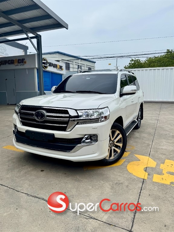 2020 Toyota Land Cruiser