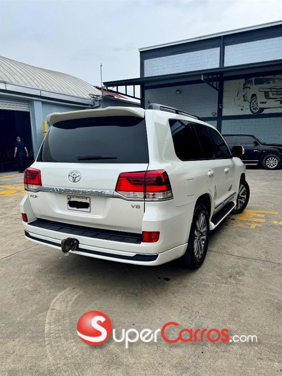 2020 Toyota Land Cruiser — foto 4 / 10