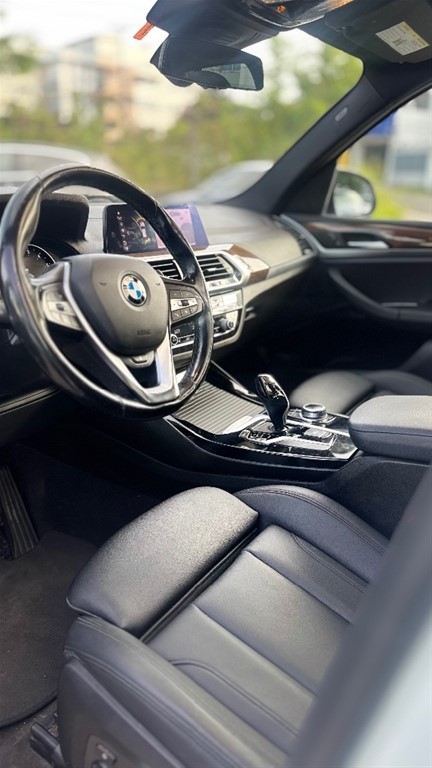 2021 BMW X 3 SDrive 30i — foto 7 / 12
