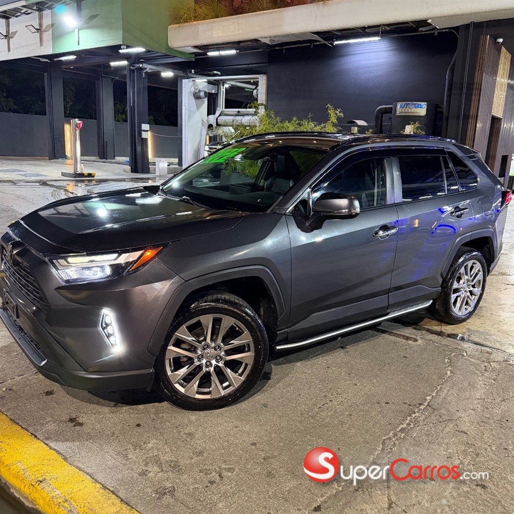 2022 Toyota RAV4 XLE