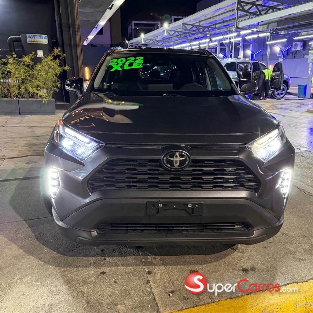 2022 Toyota RAV4 XLE — foto 2 / 11