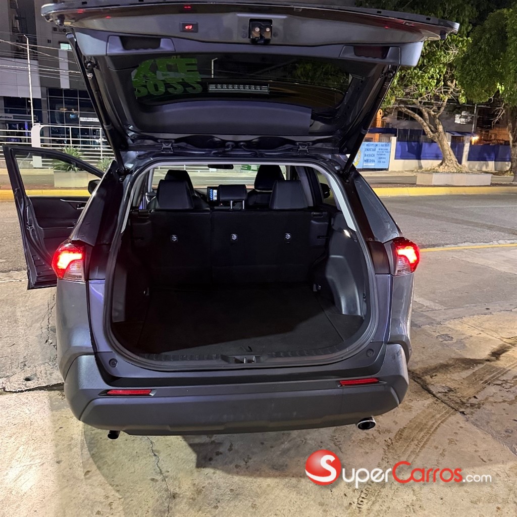 2022 Toyota RAV4 XLE — foto 7 / 11