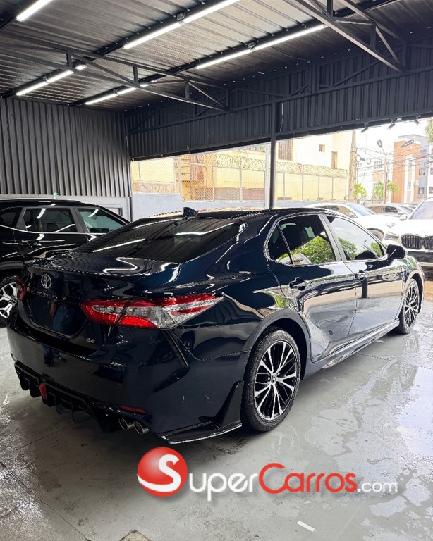 2020 Toyota Camry SE — foto 5 / 12