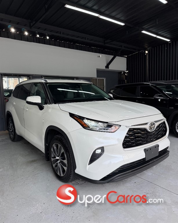 2020 Toyota Highlander — foto 3 / 12
