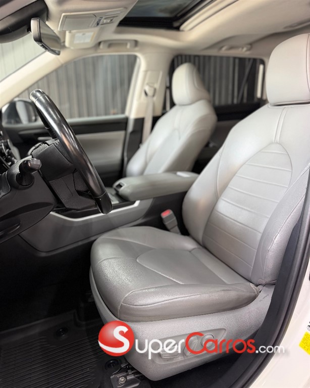 2020 Toyota Highlander — foto 8 / 12