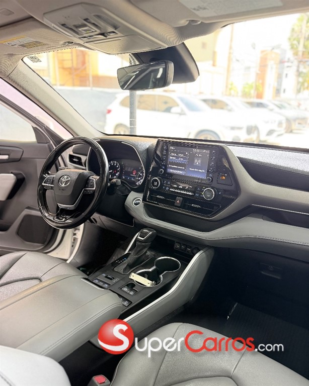 2020 Toyota Highlander — foto 11 / 12