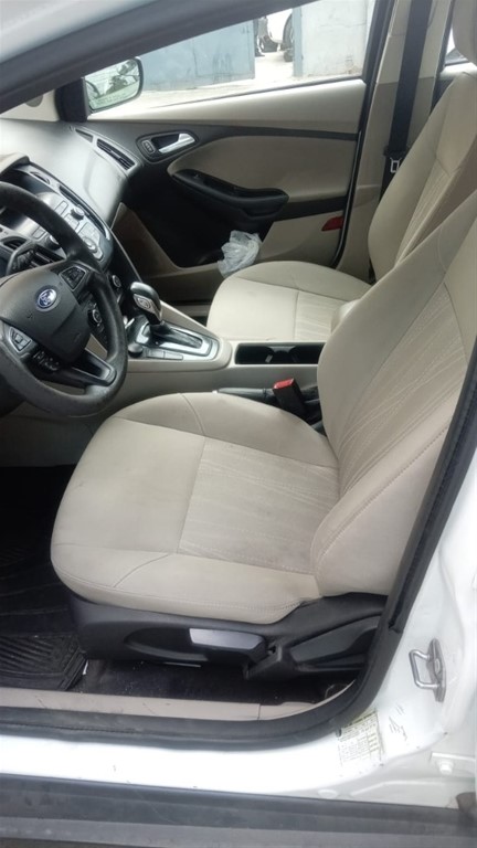 2018 Ford Focus SE — foto 6 / 8
