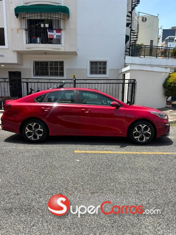 2020 Kia Forte LXS — foto 2 / 9