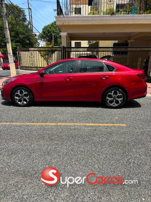 2020 Kia Forte LXS — foto 8 / 9