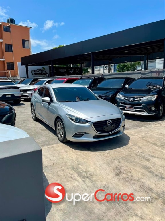 2018 Mazda Axela — foto 3 / 9