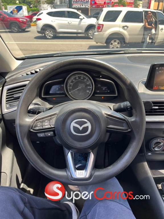 2018 Mazda Axela — foto 7 / 9