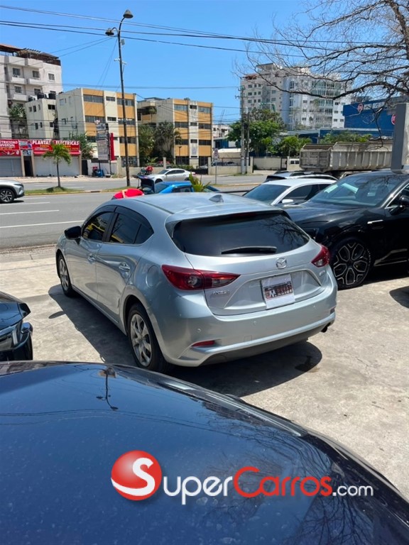 2018 Mazda Axela — foto 8 / 9