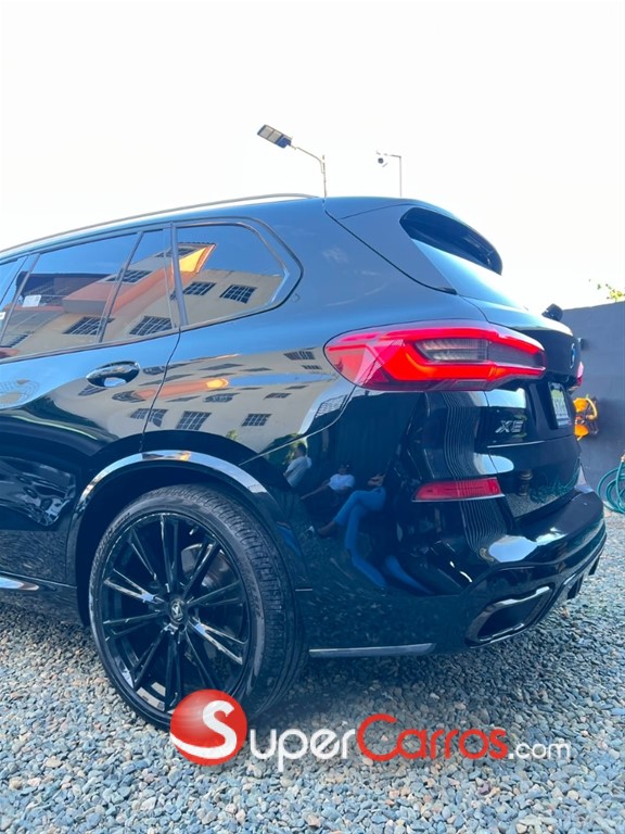 2020 BMW X 5 40i — foto 2 / 9