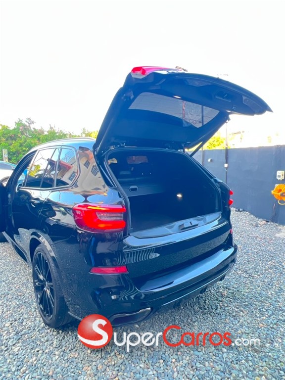 2020 BMW X 5 40i — foto 3 / 9
