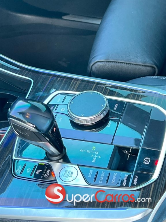 2020 BMW X 5 40i — foto 8 / 9