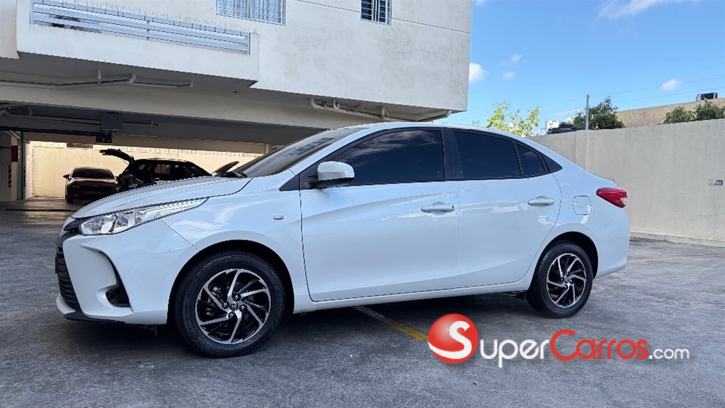 2022 Toyota Yaris — foto 3 / 6
