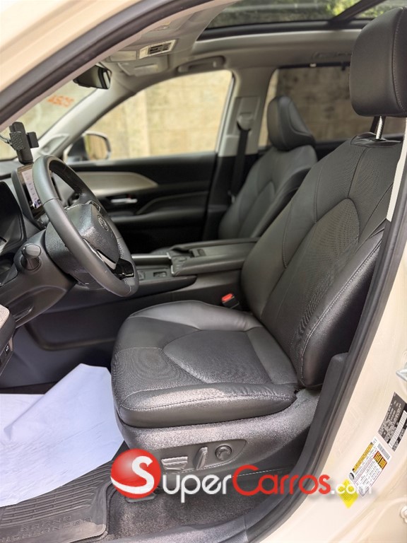 2024 Toyota Grand Highlander Limited — foto 6 / 11